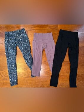 Athleta women’s size small, you get all 3 pairs
